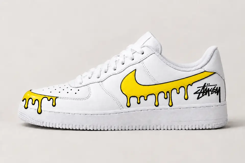 Air Force Stüssy Noir Drip coloris jaune et noir, vue de profil
